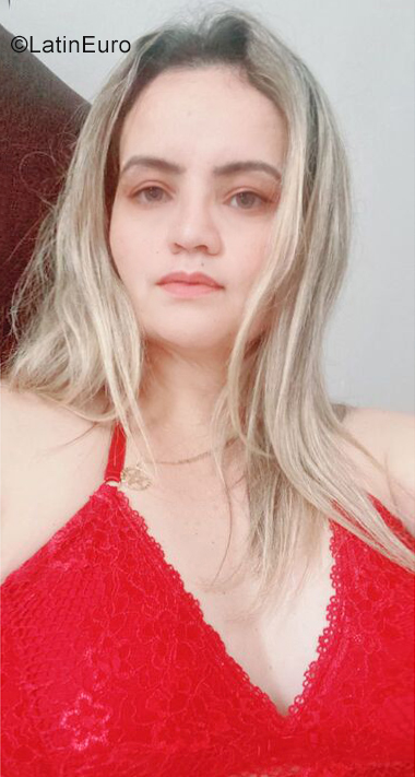 Date this young Brazil girl Camila from Uberlândia BR11589