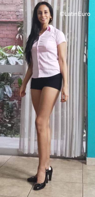 Date this good-looking Peru girl Betsy from Lima PE1967