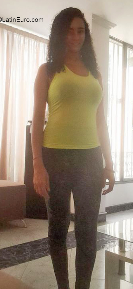 Date this delightful Colombia girl Diana from Cali CO31194