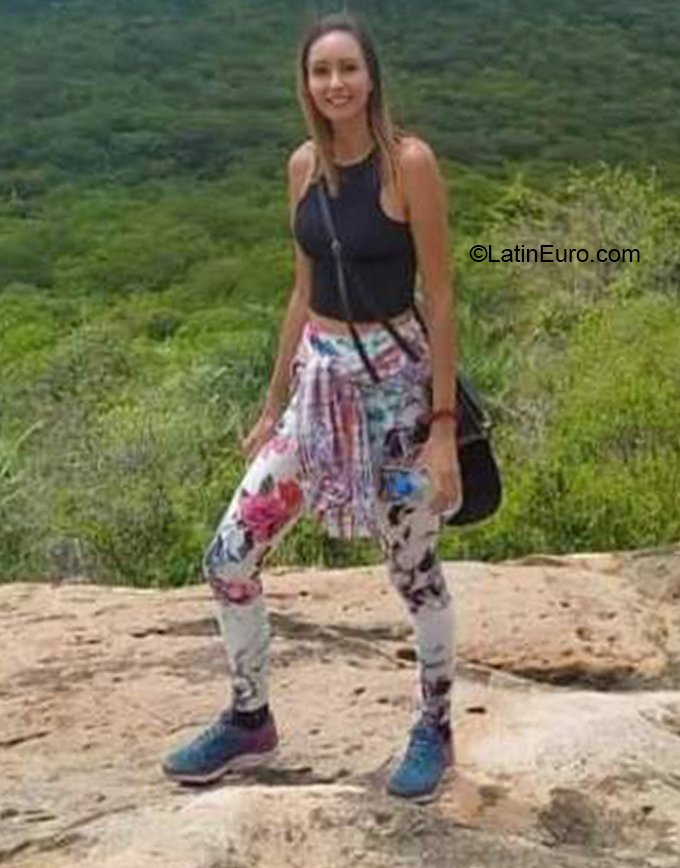 Date this pretty Brazil girl Raniely from SERRA TALHADA BR11639