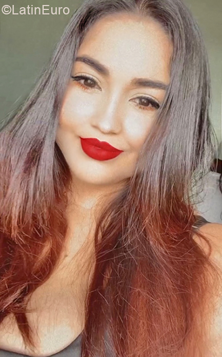 Date this sultry Brazil girl Beatriz from Belem BR11662