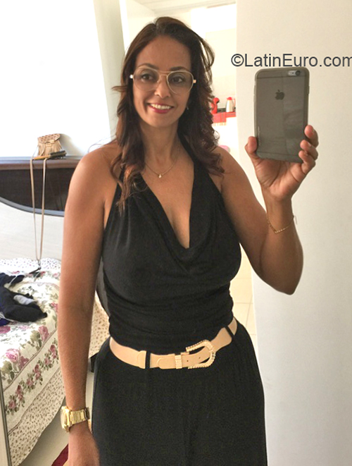 Date this passionate United States girl Marcileide from Dallas US21608