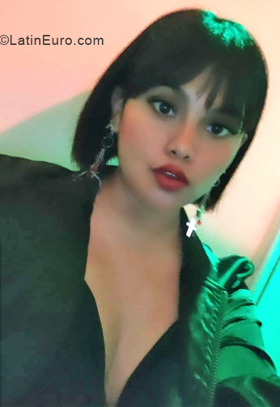 Date this funny United States girl Yesica from Santa Ana US21645