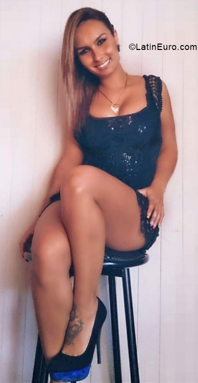 Date this hard body Egypt girl Miller from Arabia CR503