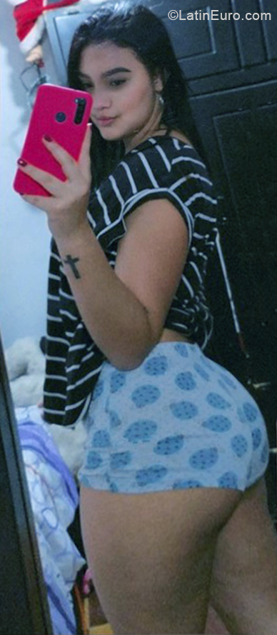 Date this funny Colombia girl Carolina from Medellin CO31506