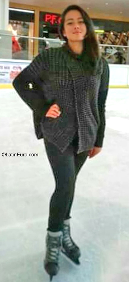 Date this stunning Mexico girl Margarita Lizeth from Ciudad de México MX2582