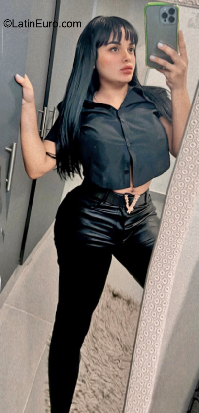 Date this georgeous Dominican Republic girl Cristina from Santiago DO40685