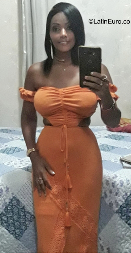 Date this pretty Brazil girl Ana Rita from Salvador BR11750