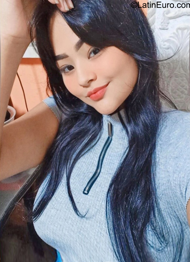 Date this voluptuous Colombia girl Liliana from Barranquilla CO31540