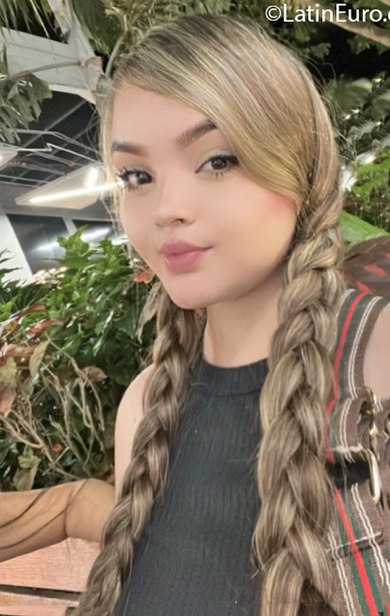 Date this lovely Colombia girl Manuela from Cartago CO31592