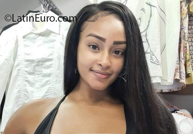 Date this cute Colombia girl Breidy from Medellín CO31622