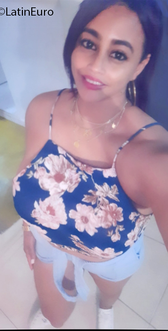 Date this foxy Dominican Republic girl Brianda from Santiago DO40740