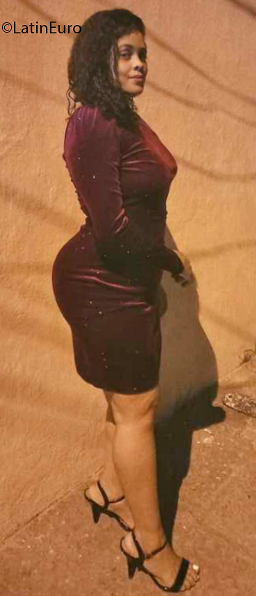 Date this delightful Brazil girl Deborah from Recife BR11813