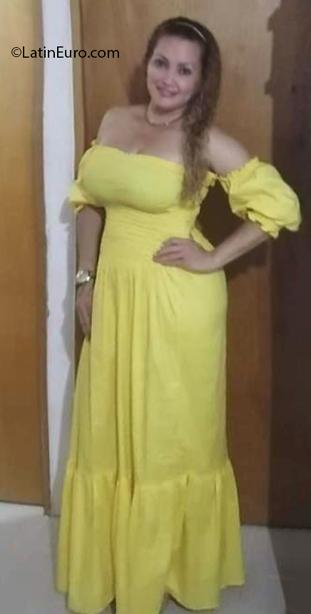 Date this sultry Colombia girl Beatriz from Barranquilla CO31640