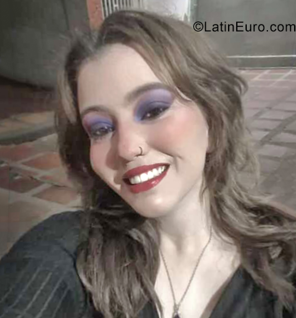 Date this passionate Colombia girl Sabrina from Cartagena de indias CO31962