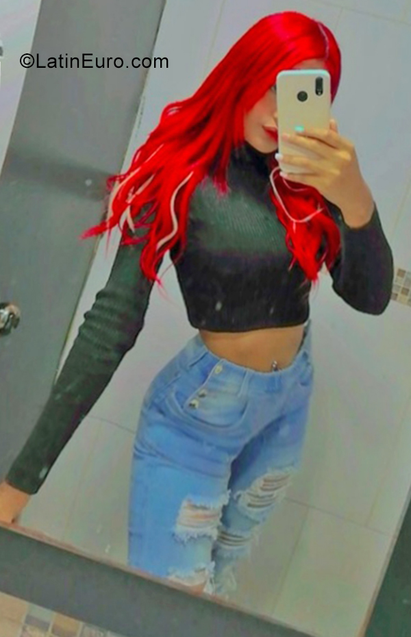 Date this exotic Venezuela girl Paola from Cara bo bo VE4199