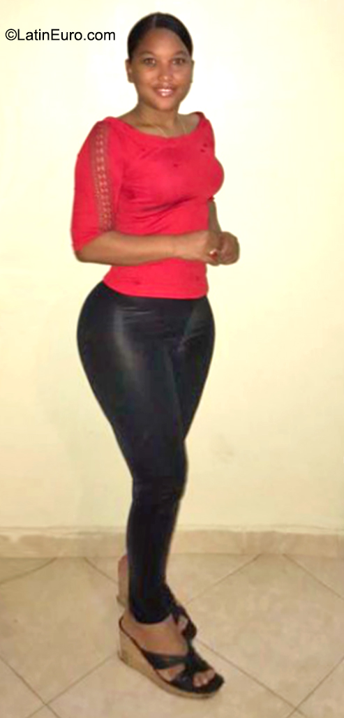 Date this fun Dominican Republic girl Yaniris from Santiago DO40845