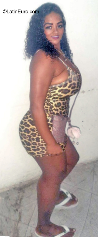Date this hard body Brazil girl Priscila from Salvador BR11930