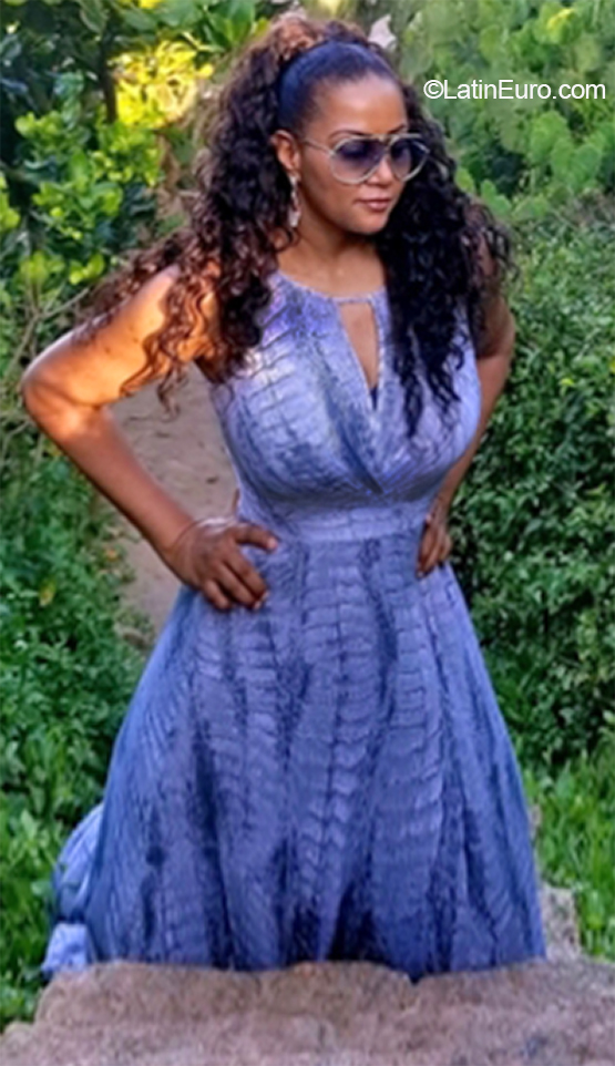 Date this happy Brazil girl Simone from Rio De Janeiro BR12428