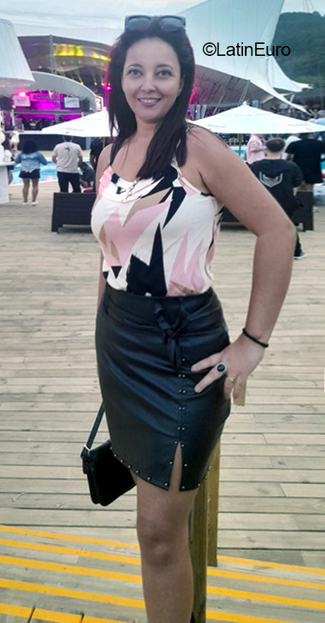 Date this happy Brazil girl Ana from Sao Paulo BR12084