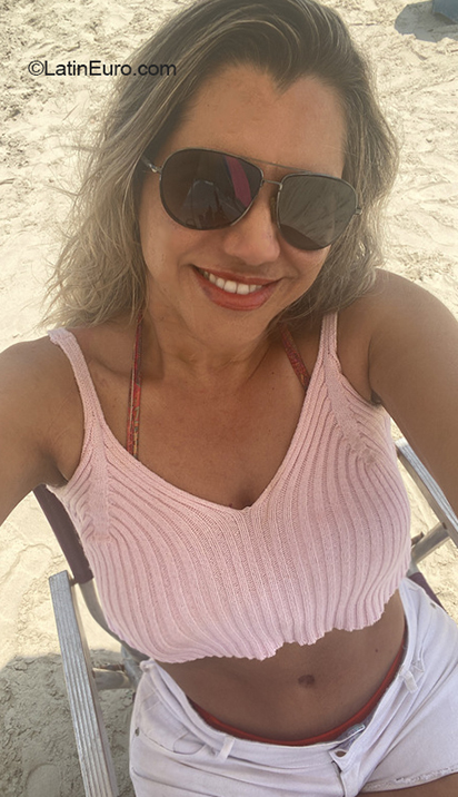 Date this hot Brazil girl Adriana from Sao Paulo BR12109