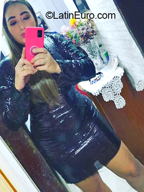 Date this lovely Brazil girl Raquel from Belem BR12122