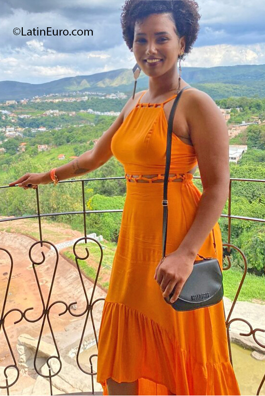 Date this foxy Brazil girl Thais from Belo Horizonte BR12144
