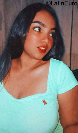 Date this beautiful Colombia girl Daniela from Bucaramanga CO32039