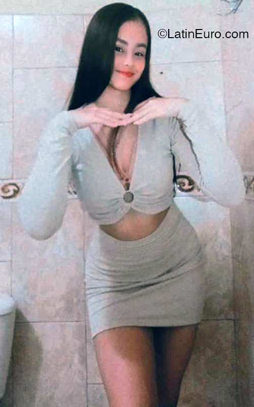 Date this athletic Panama girl Gabriela from Panama City PA1334