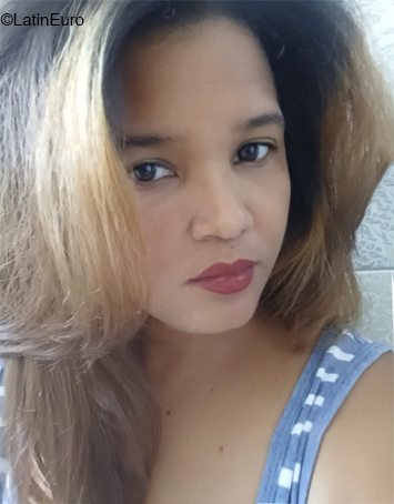 Date this exotic Dominican Republic girl Purple wings from Santo Domingo DO41143