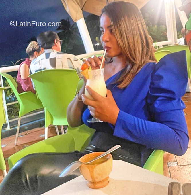Date this georgeous Dominican Republic girl Pam from República Dominicana DO41183