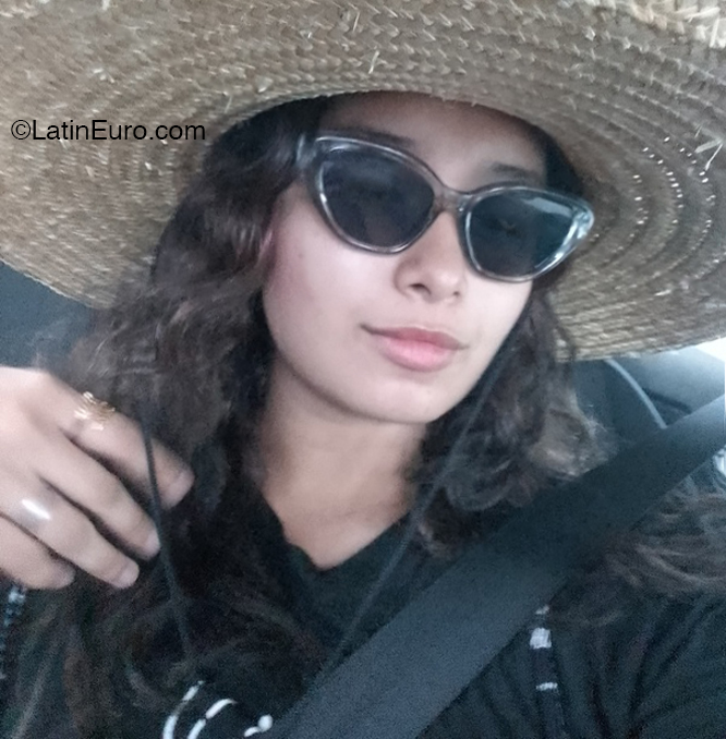 Date this athletic Panama girl Cassi from Panamá City PA1337