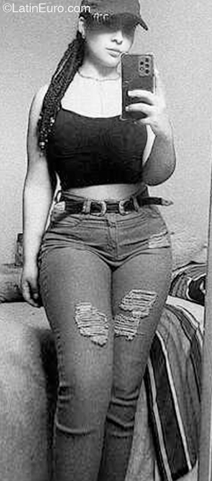 Date this hot Dominican Republic girl Ecy20 from Santiago DO44119