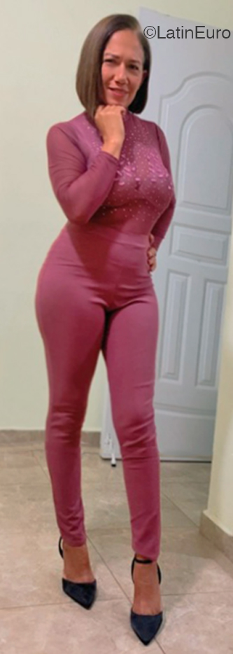 Date this nice looking Dominican Republic girl Rosanna from San Pedro De Macoris DO46535