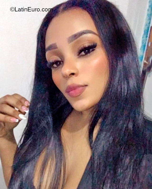 Date this exotic Colombia girl Maria from Medellin CO32511