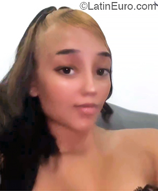 Date this funny Dominican Republic girl Alanna from Santo Domingo DO51958