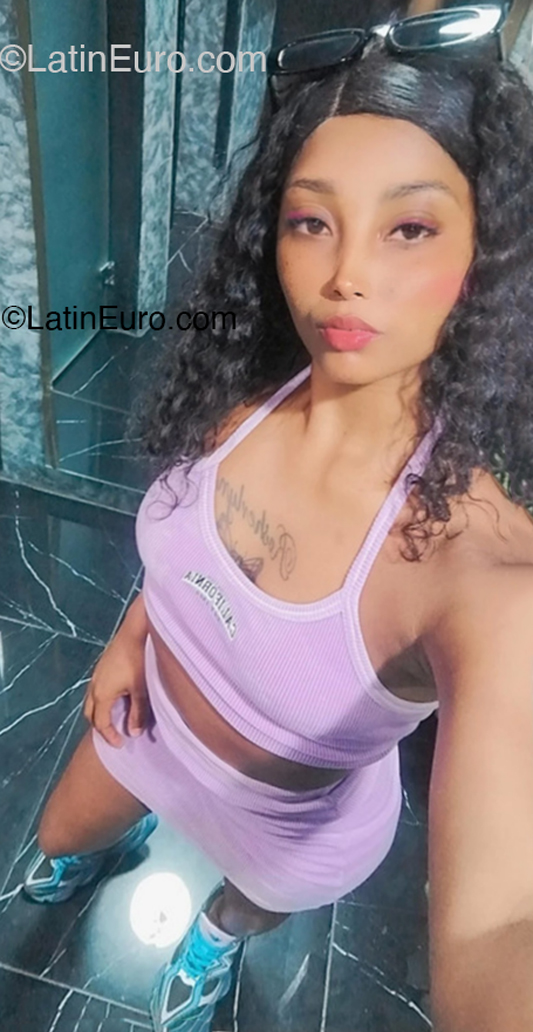 Date this hot Dominican Republic girl Micaela from Santo Domingo DO52469