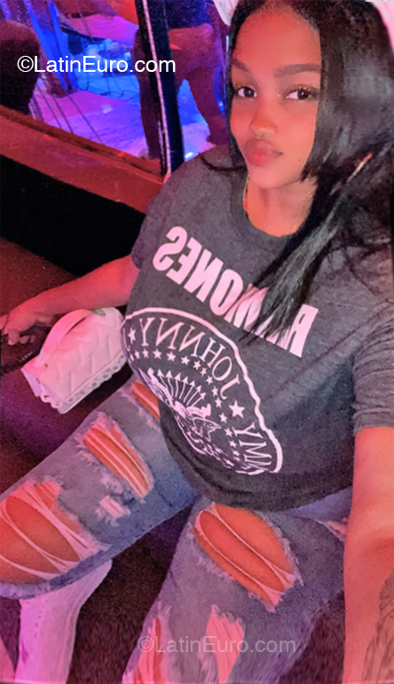Date this tall Dominican Republic girl Juleiny from Santo Domingo DO53720