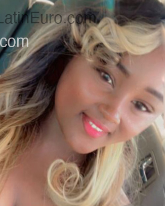 Date this pretty Dominican Republic girl Luz from Santo Domingo DO53935