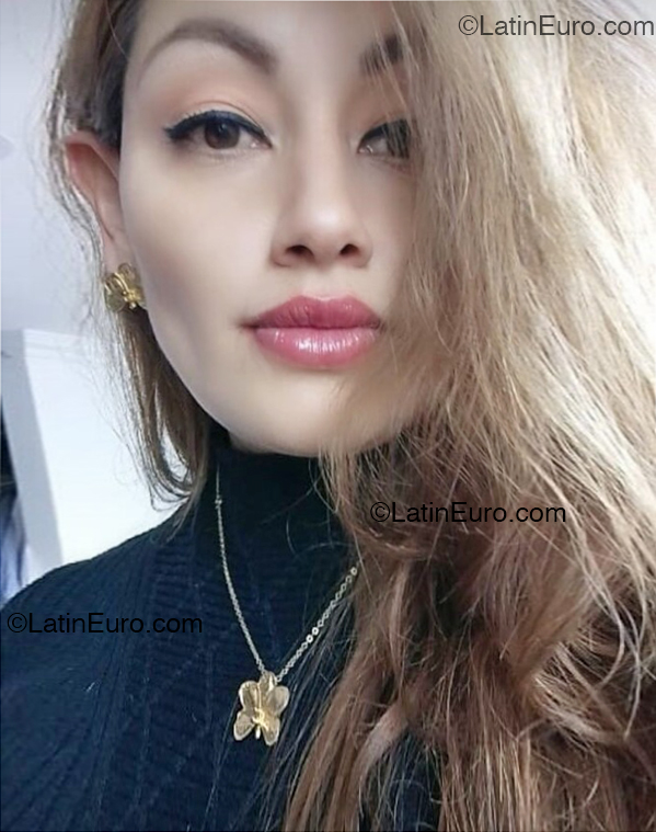 Date this sultry Colombia girl Marilyn from Pasto CO33178