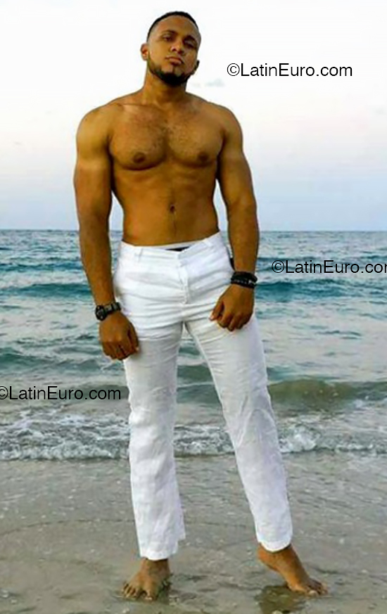 Date this fun Dominican Republic man John from Santiago De Los Caballeros DO54352