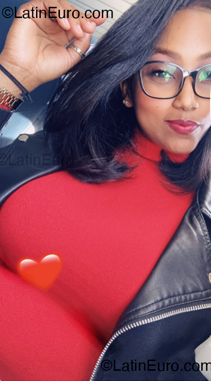 Date this exotic Italy girl Rosaly from Ischia IT434
