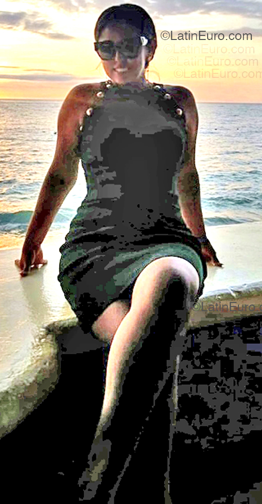 Date this hard body Mexico girl Martha from San Luis Potosi MX2768