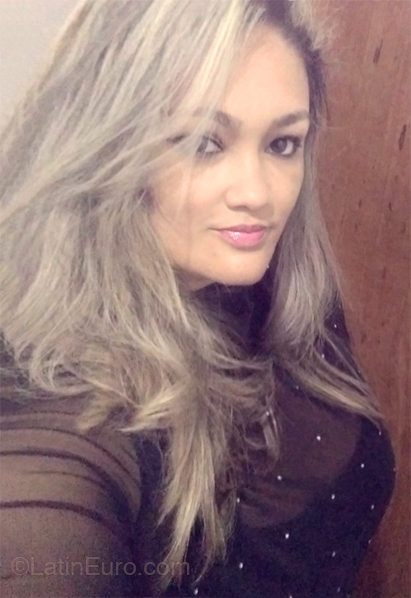 Date this exotic Brazil girl Vane from Rio De Janeiro BR12353