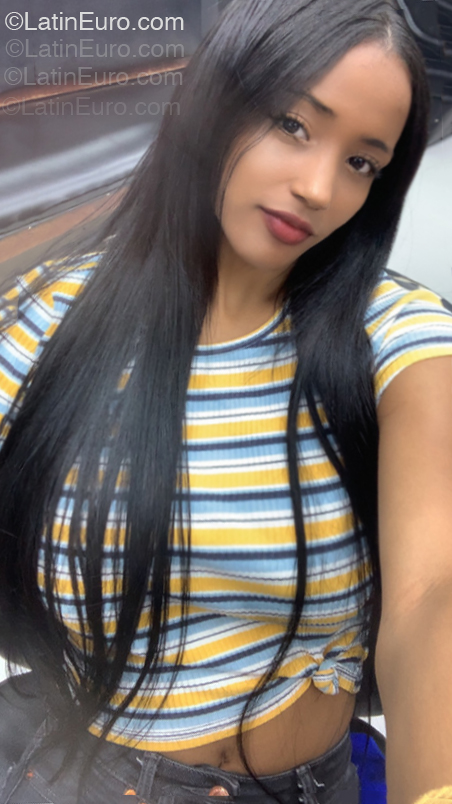 Date this hot Dominican Republic girl Daliz from San Francisco De Macoris DO55021