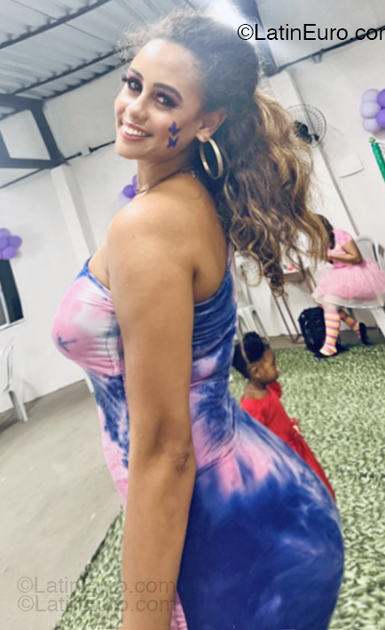 Date this exotic Brazil girl Adriele from Salvador BR12358
