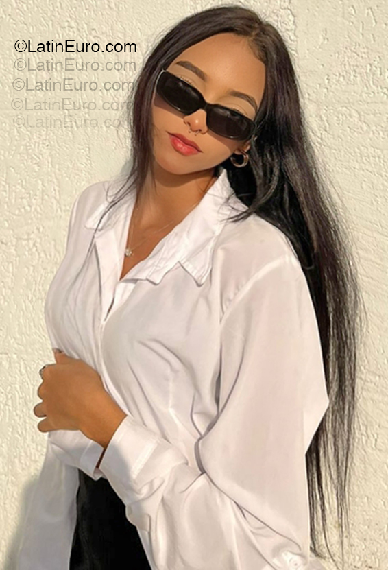 Date this charming Colombia girl Gnesis from Bogota CO33353