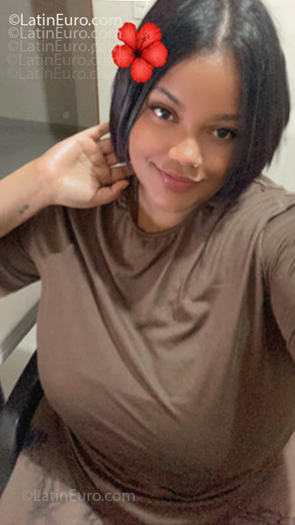 Date this beautiful Dominican Republic girl Mara from Santo Domingo DO55202