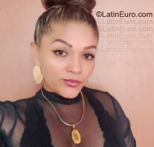 Date this cute Colombia girl Latina from Bogota CO33441