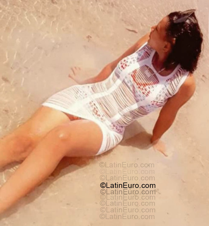 Date this lovely Dominican Republic girl Awilda from Santiago DO55368